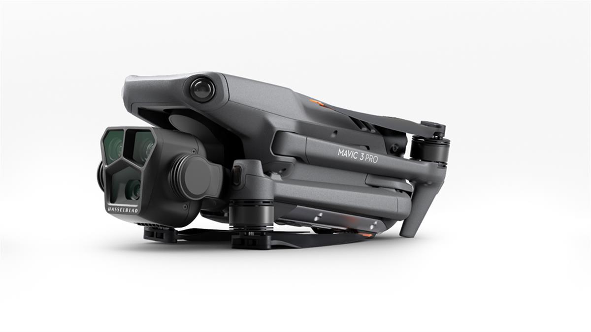 DJI Mavic 3 Pro - 128 GB SD Kart Hediyeli